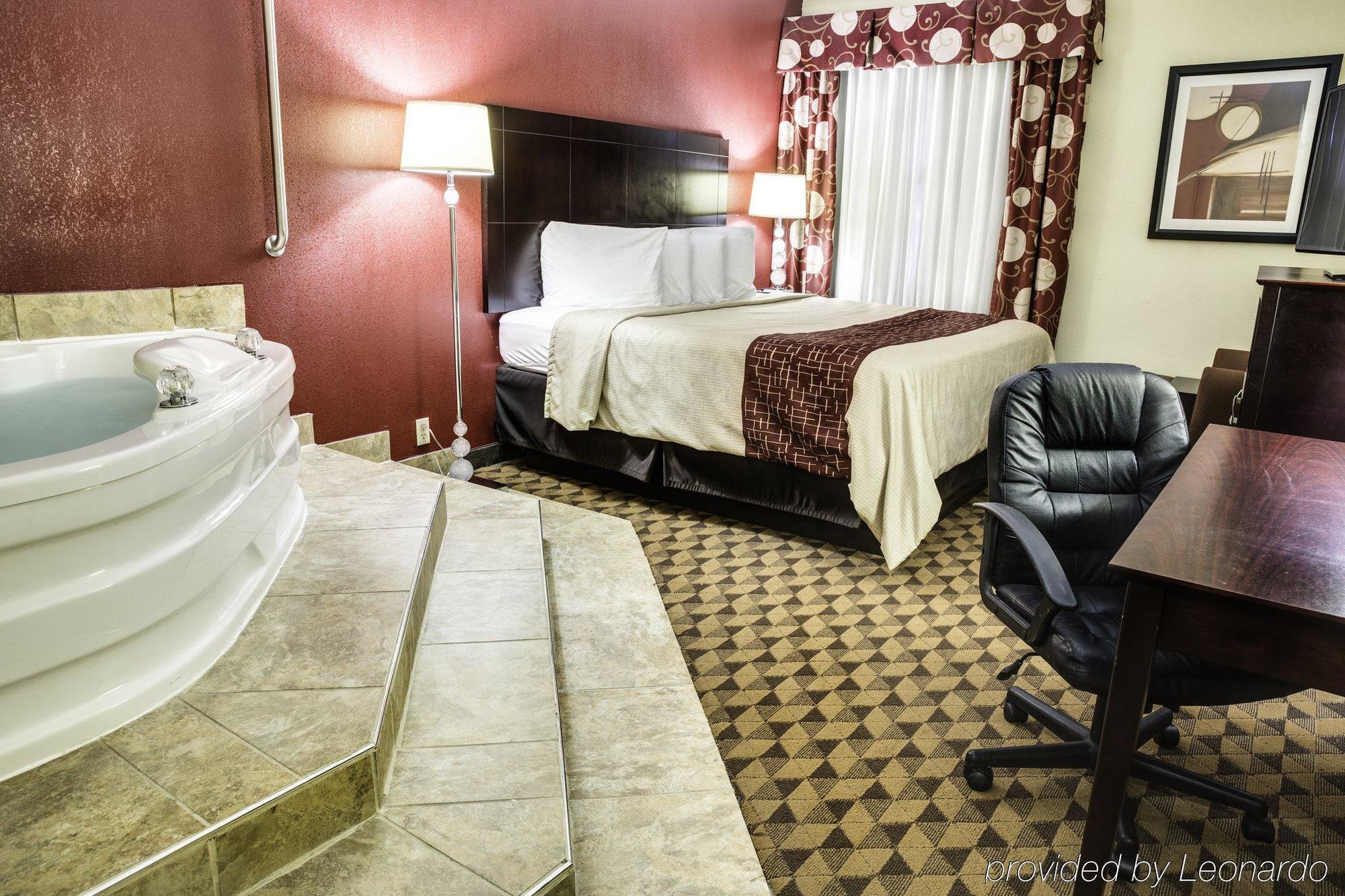 Red Roof Inn & Suites Cincinnati North-Мейсон Екстер'єр фото