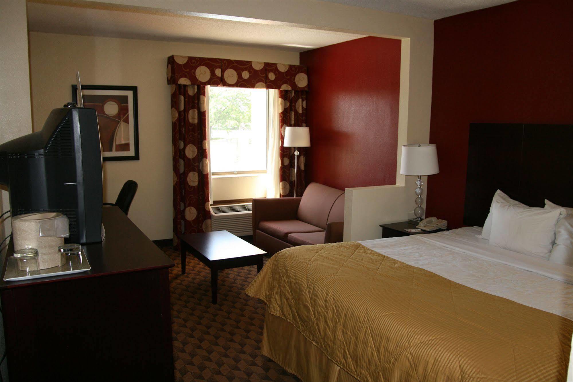Red Roof Inn & Suites Cincinnati North-Мейсон Екстер'єр фото